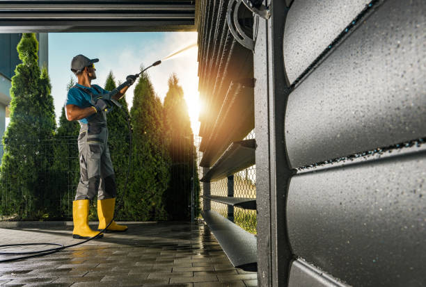 Best Pool Deck Cleaning  in Saddle River, NJ